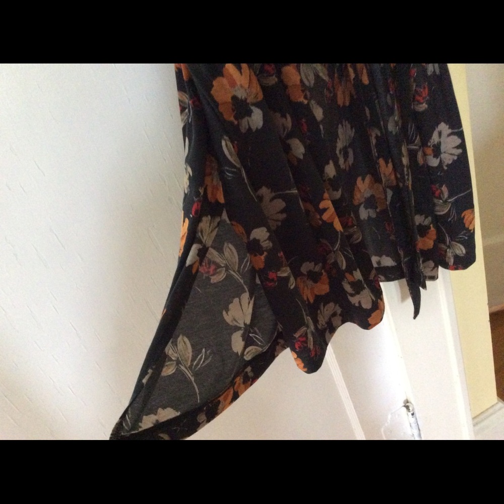 GU floral ladybug kimono robe style long cardigan. - Picture 14 of 15